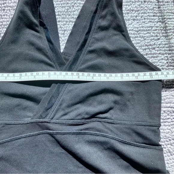 SZ 6 RARE/HTF Lululemon Tank - Picture 11 of 13